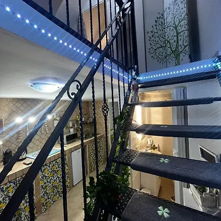 On Ciro Central House Neapel Exterior foto